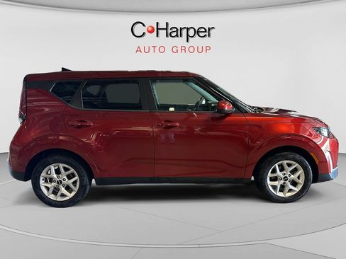 Used 2025 Kia Soul S FWD image 2