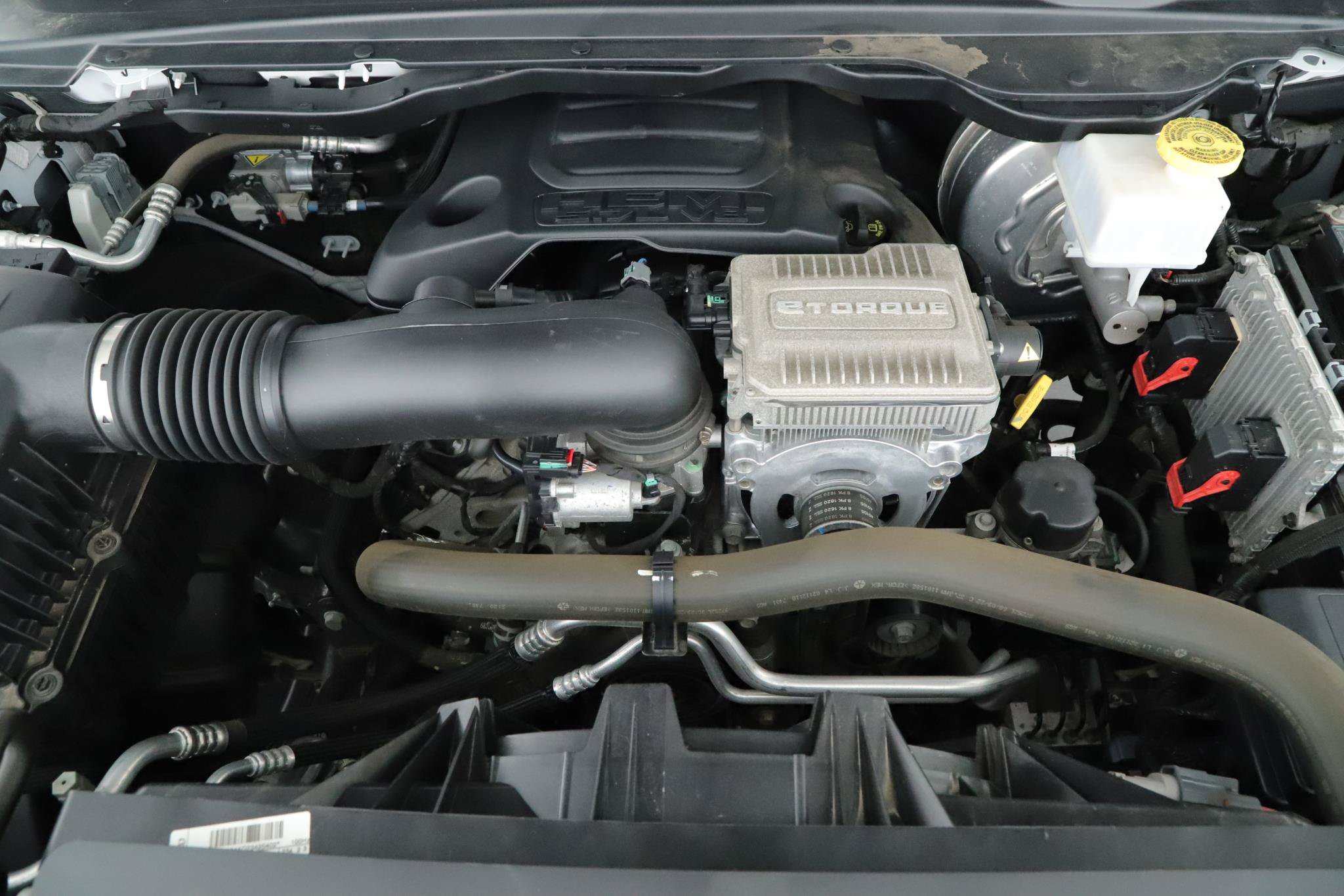 Used 2022 RAM 1500 Laramie AWD/4WD image 19