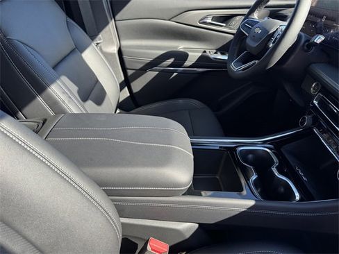New 2026 Chevrolet Traverse LT w/ LPO, Floor Liner Package image 7