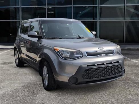 Used 2016 Kia Soul FWD image 1