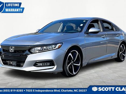 Used 2018 Honda Accord Sport image 3