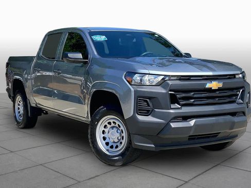 Used 2024 Chevrolet Colorado W/T w/ WT Convenience Package II RWD image 3