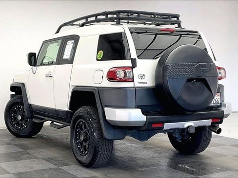 Used 2014 Toyota FJ Cruiser 4WD w/ Convenience Package image 10