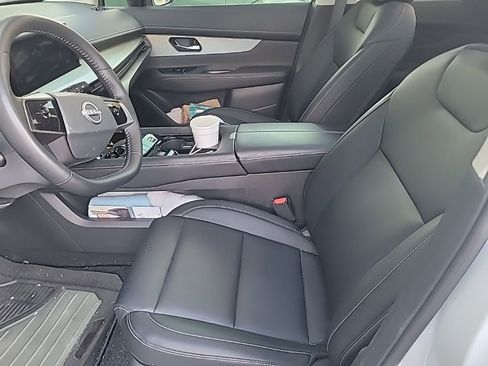 Used 2025 Nissan Murano SL w/ Cargo Package image 4