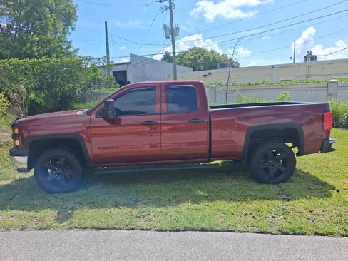 Used 2014 Chevrolet Silverado 1500 W/T w/ Trailering Package AWD/4WD image 5