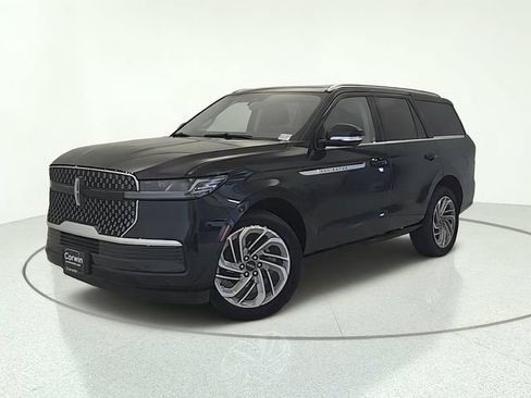 Used 2025 Lincoln Navigator Reserve AWD/4WD image 1