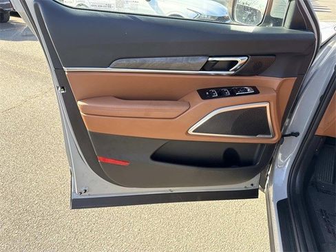 Used 2024 Kia Telluride EX X-Line image 13
