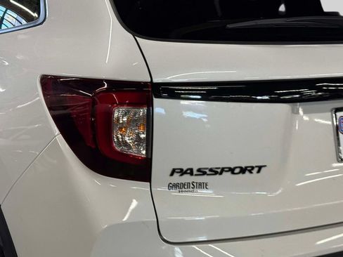 Certified 2024 Honda Passport Black Edition image 8