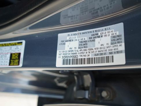 Used 2023 MAZDA MAZDA3 s image 39