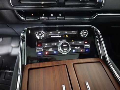 Used 2023 Lincoln Navigator L Reserve w/ Equipment Group 201A AWD/4WD image 45
