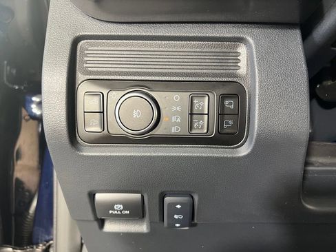 Used 2025 Ford F250 Lariat AWD/4WD image 33
