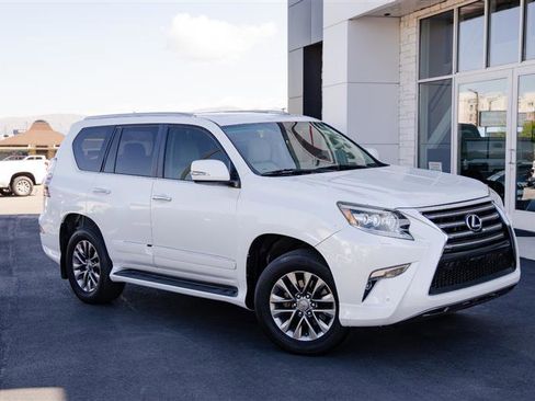 Used 2014 Lexus GX 460 Luxury AWD/4WD image 2