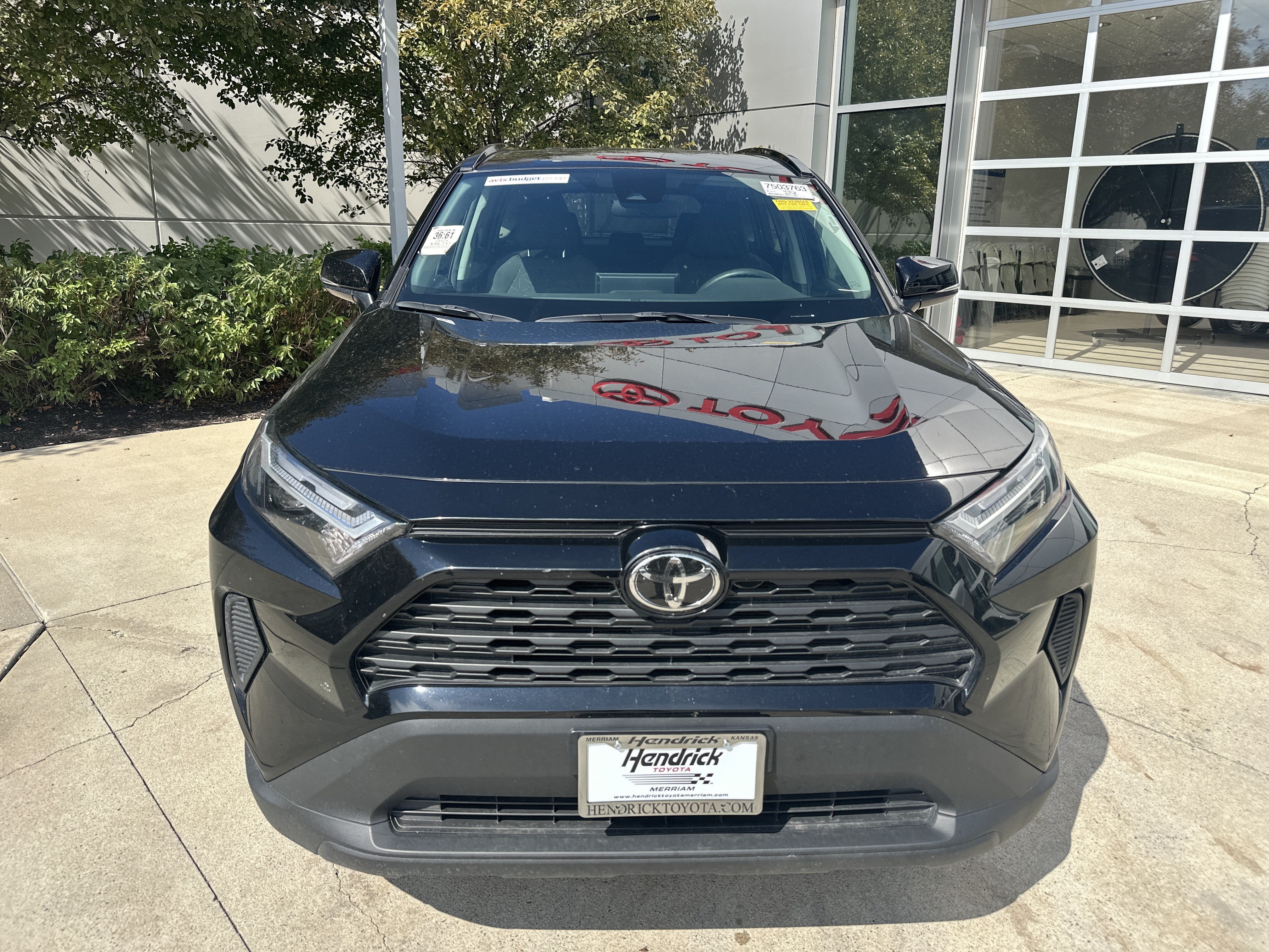 Used 2025 Toyota RAV4 XLE AWD/4WD image 5