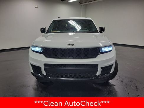 Used 2024 Jeep Grand Cherokee L Laredo AWD/4WD image 3