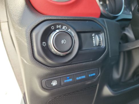 Used 2023 Jeep Wrangler Unlimited Rubicon 4xe image 31