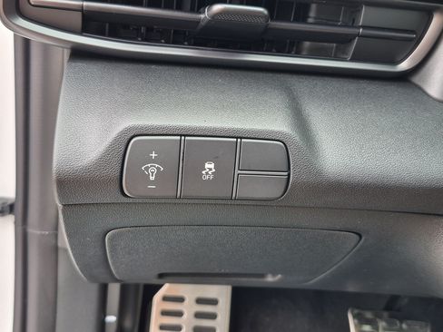 New 2026 Hyundai Elantra SEL Sport FWD image 25