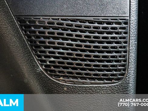 Used 2024 Chrysler Pacifica Touring-L image 57