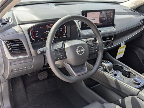 New 2026 Nissan Rogue Platinum AWD/4WD image 3