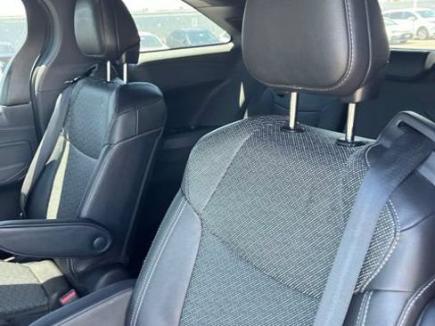 Used 2023 Toyota Sienna XSE AWD/4WD image 10