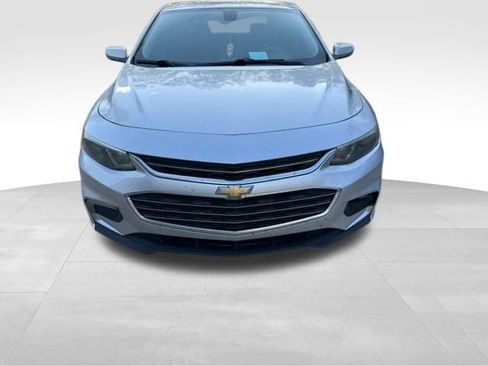 Used 2016 Chevrolet Malibu LT image 2