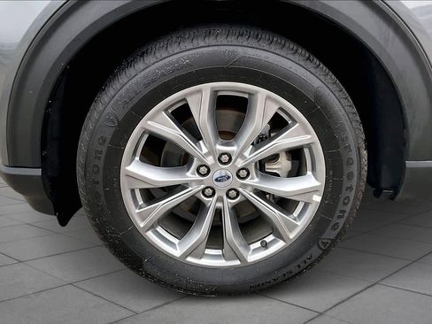 Used 2023 Ford Explorer Limited w/ Equipment Group 301A image 10