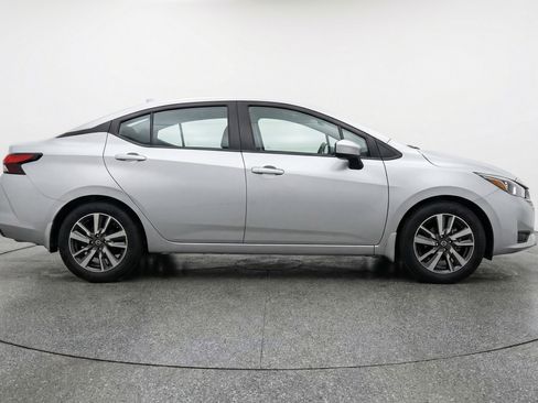 Used 2025 Nissan Versa SV image 11