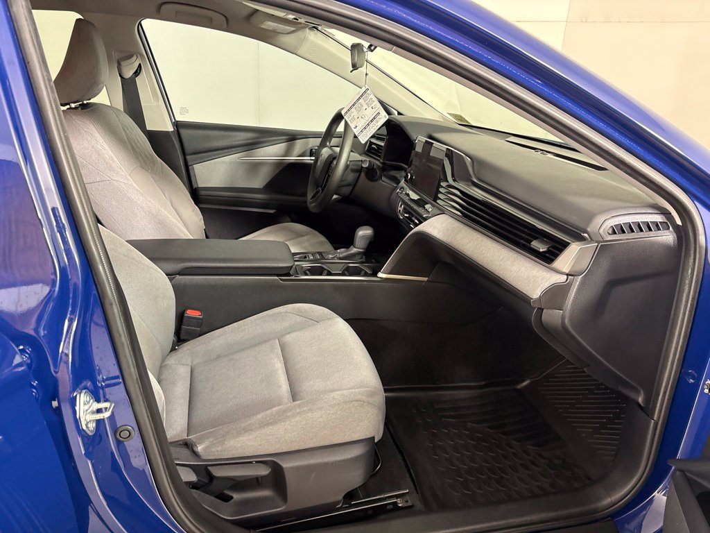 Used 2026 Toyota Camry LE FWD image 14