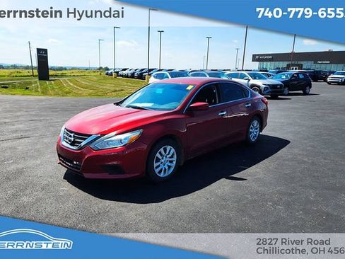 Used 2016 Nissan Altima 2.5 S w/ Power Driver Seat Package FWD image 4