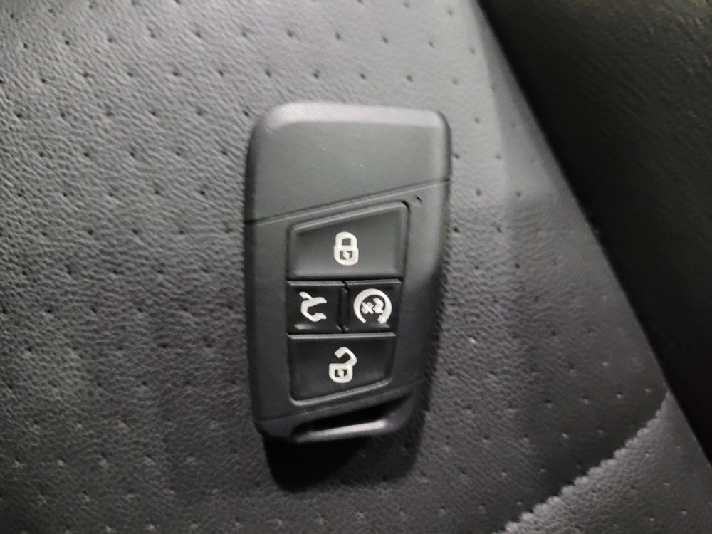 Used 2024 Volkswagen Jetta SE FWD image 32