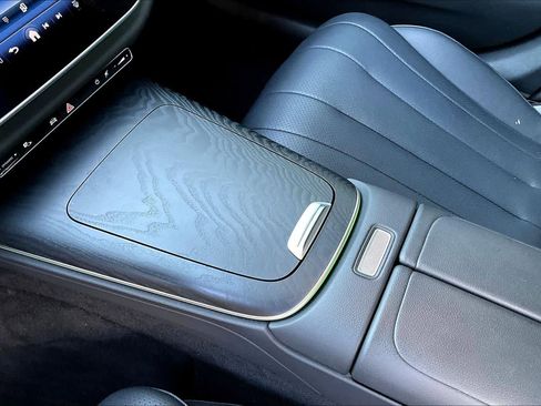 Used 2025 Mercedes-Benz E 350 Sedan w/ Winter Package image 15