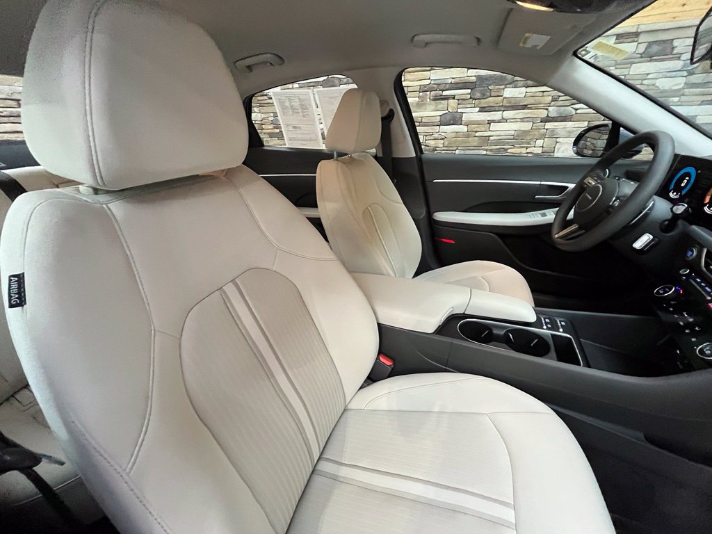 Used 2024 Hyundai Sonata SEL AWD/4WD image 32