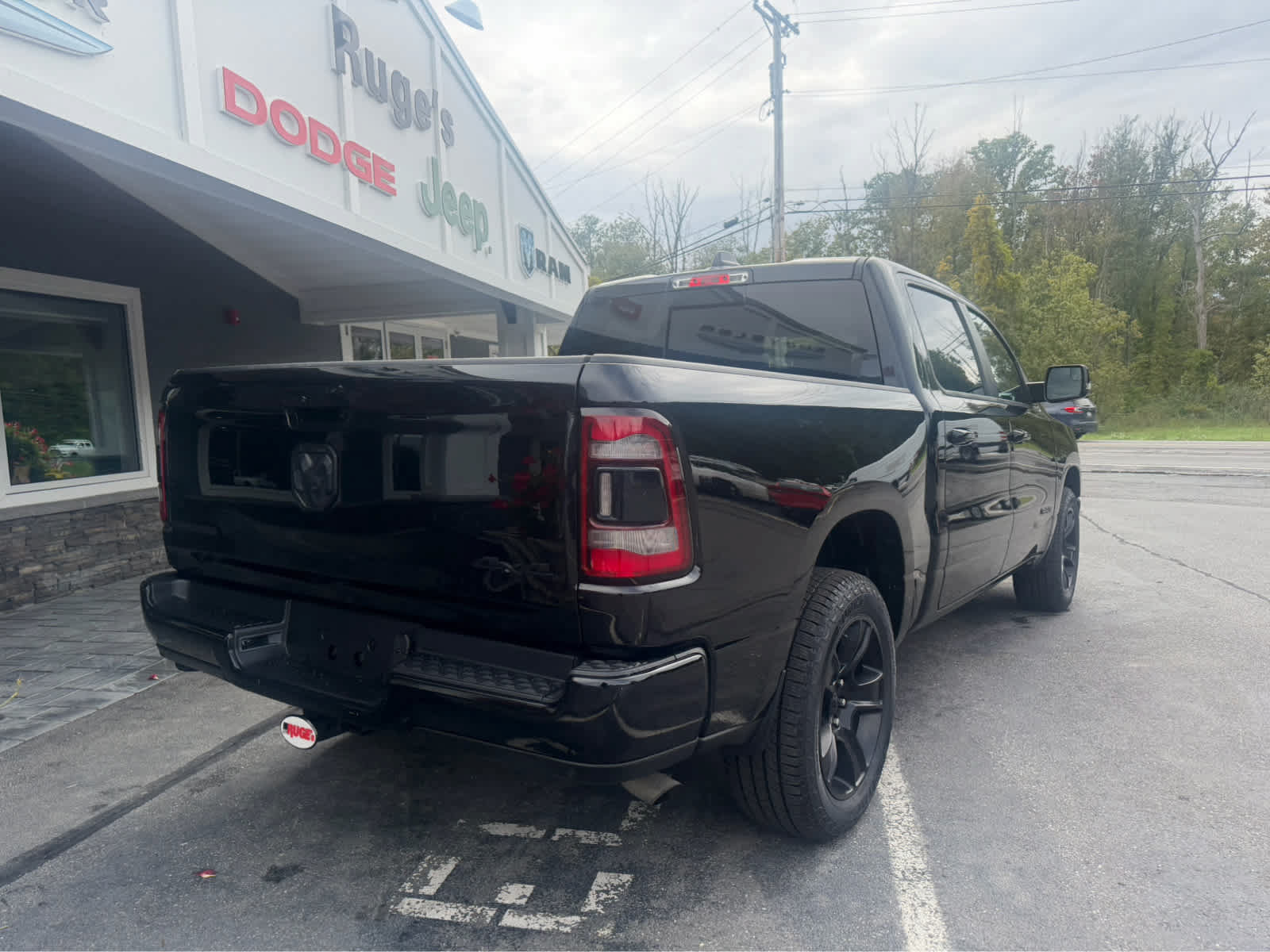 Used 2023 RAM 1500 Big Horn AWD/4WD image 3