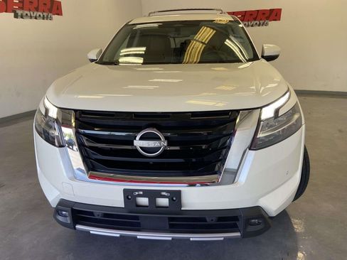 Used 2023 Nissan Pathfinder Platinum w/ Cargo Package AWD/4WD image 8