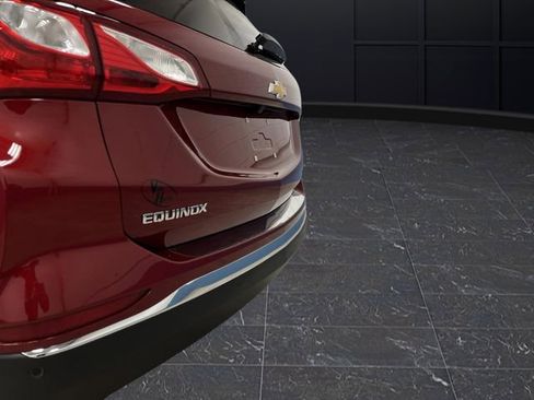 Used 2020 Chevrolet Equinox LT image 32