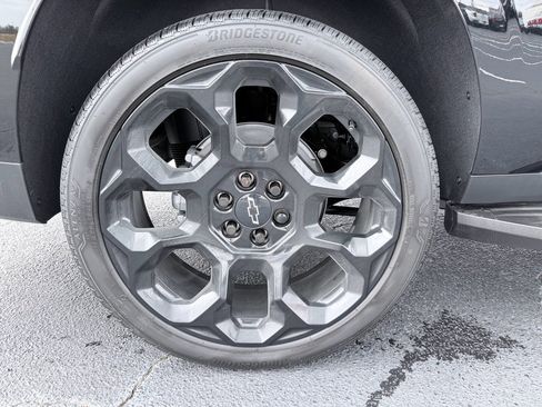 New 2026 Chevrolet Suburban RST image 36