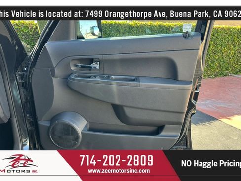 Used 2012 Jeep Liberty Sport image 38