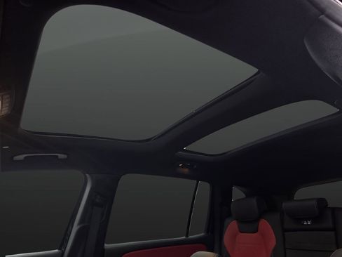 Used 2022 Mercedes-Benz GLB 35 AMG 4MATIC image 43