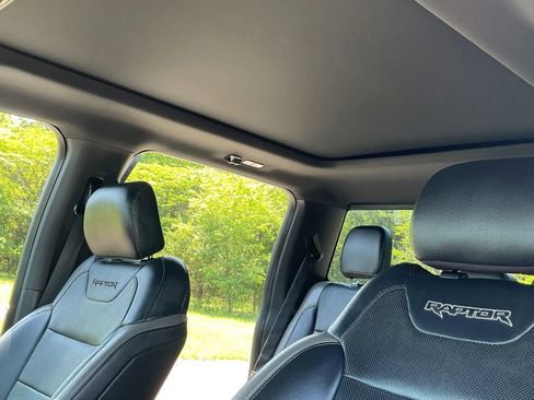 Used 2018 Ford F150 Raptor w/ Equipment Group 802A Luxury AWD/4WD image 32