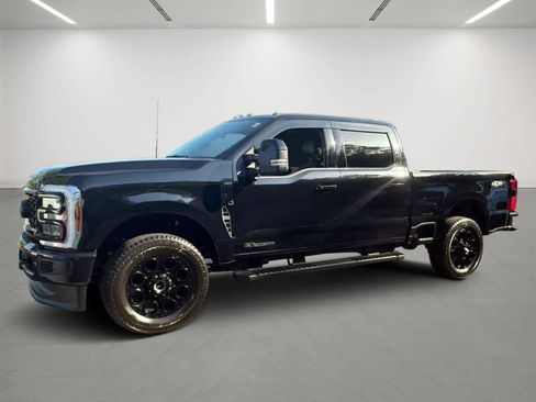 Used 2026 Ford F250 Lariat w/ Black Appearance Package AWD/4WD image 1
