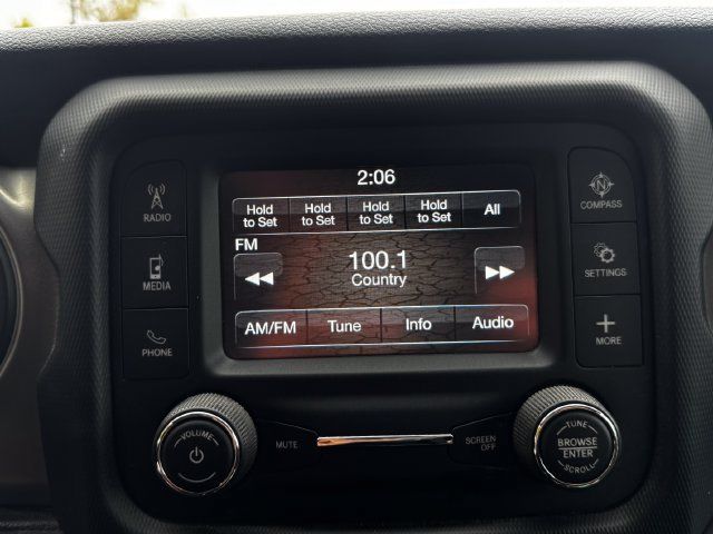 Used 2018 Jeep Wrangler Unlimited Sport S AWD/4WD image 30