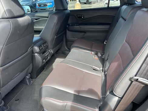 Used 2024 Honda Passport Black Edition image 11
