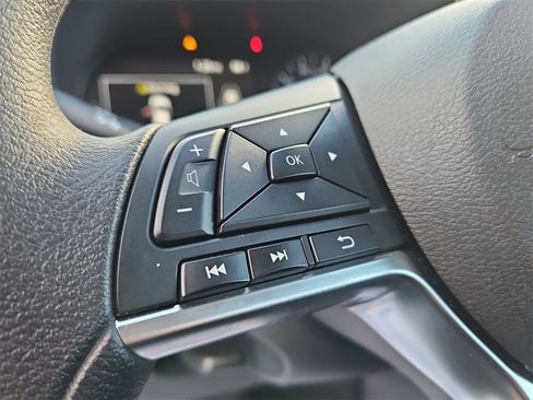 Used 2024 Nissan Kicks SV image 34