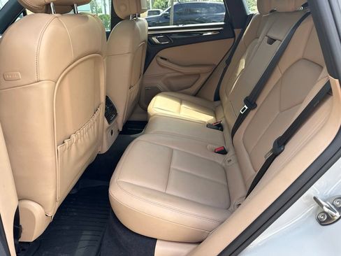 Used 2020 Porsche Macan S AWD/4WD image 5
