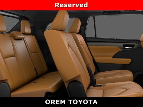 New 2026 Toyota Highlander Platinum AWD/4WD image 12