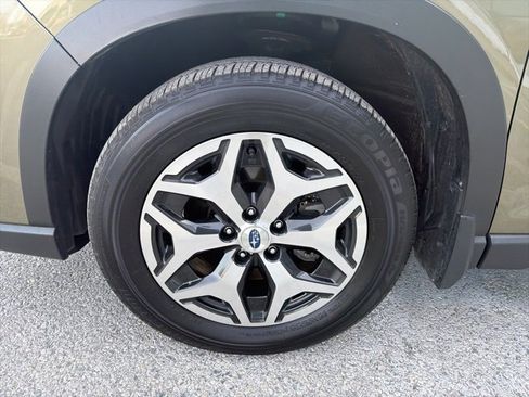 Used 2022 Subaru Forester Premium image 16