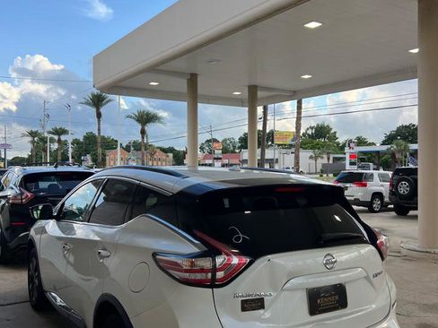 Used 2015 Nissan Murano SV w/ Premium Package AWD/4WD image 4
