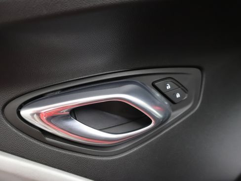 Used 2017 Chevrolet Camaro SS RWD image 37