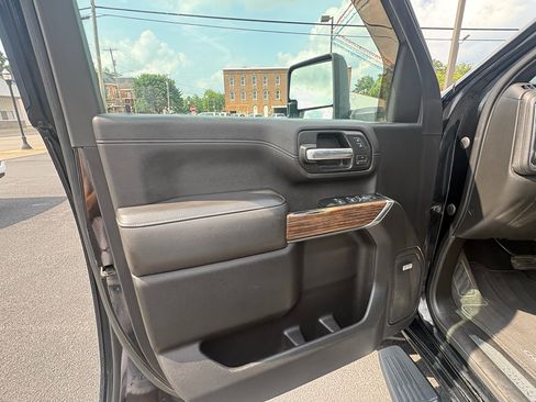 Used 2020 Chevrolet Silverado 2500 High Country w/ Z71 Off-Road Package AWD/4WD image 9