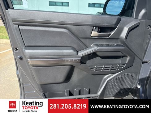 Used 2024 Toyota Tacoma TRD Sport image 11