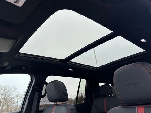 Certified 2024 Chevrolet Traverse RS image 17